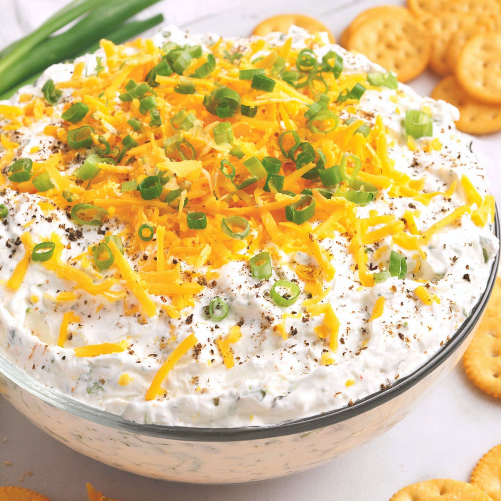 A bowl of pontoon dip with chips.