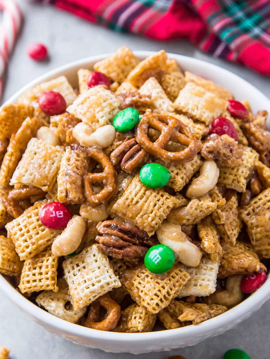 A bowl of sweet and salty chex mix.